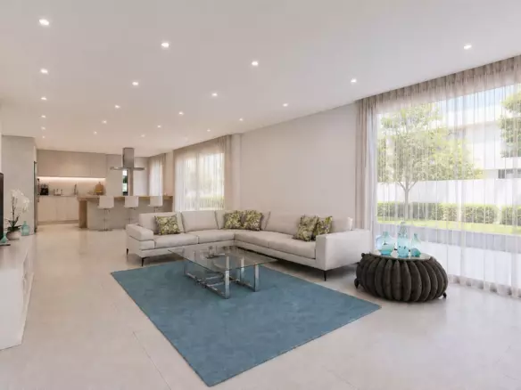 4-bedroom Villa In Estepona, Spain (274 M²)