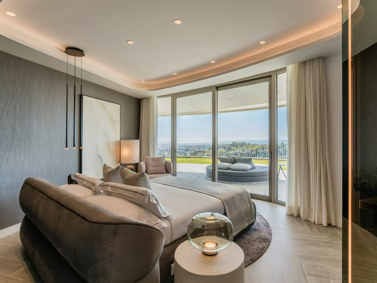 3-bedroom Apartment In Marbella, Spain (261 M²)