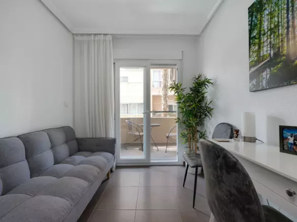 3-bedroom Apartment In Torrevieja, Spain (88 M²)