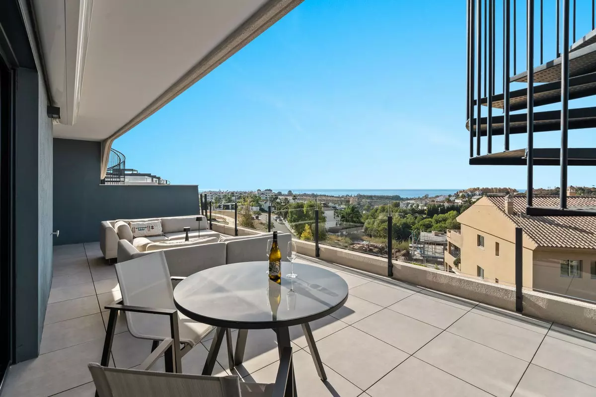 3-bedroom Apartment In Estepona, Spain (91 M²)