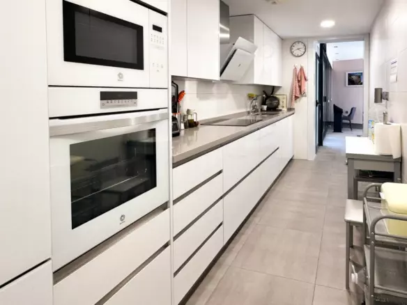 3-bedroom Apartment In Torremolinos, Spain (212 M²)