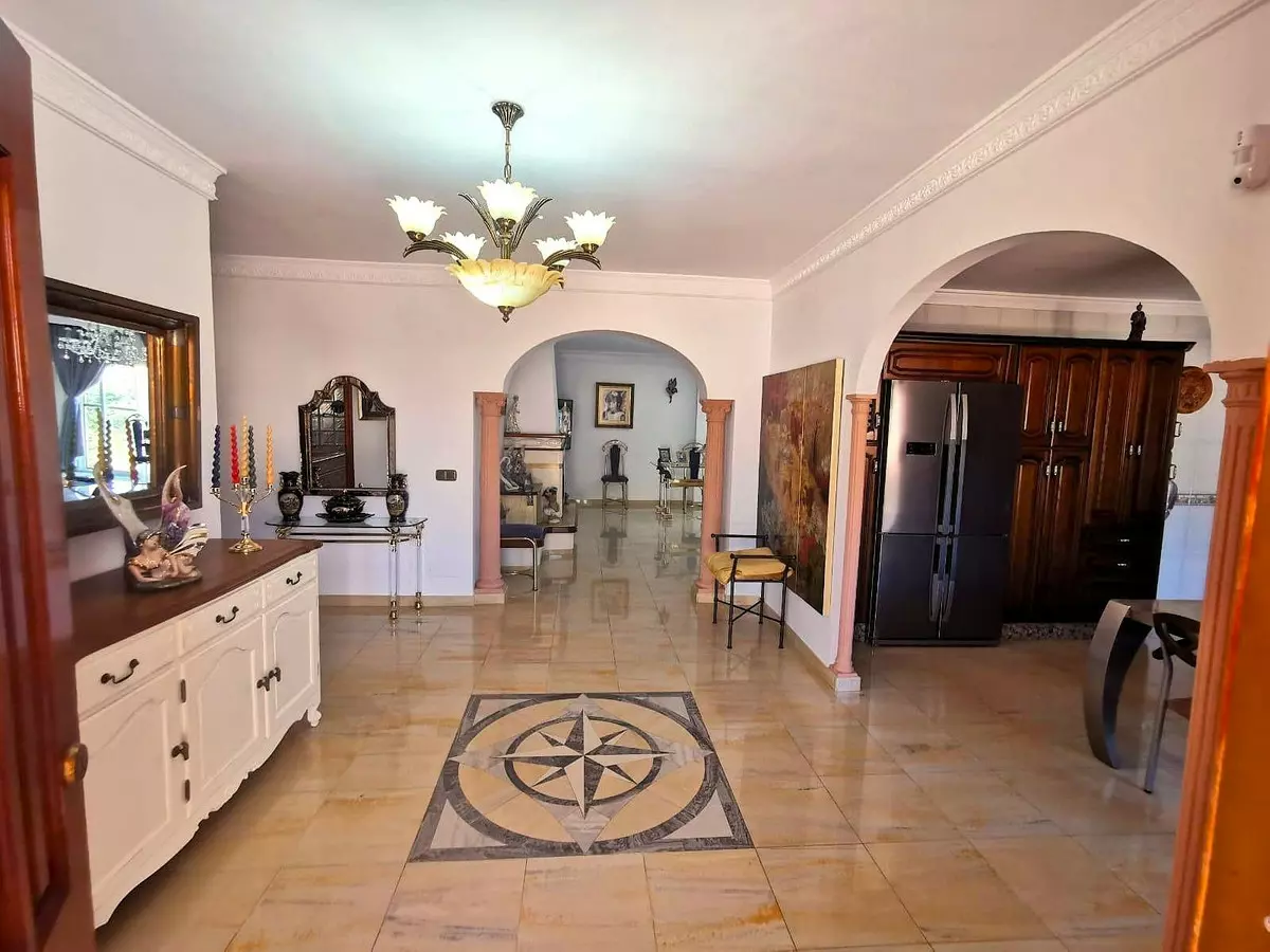 6-bedroom Villa In Mijas, Spain (573 M²)
