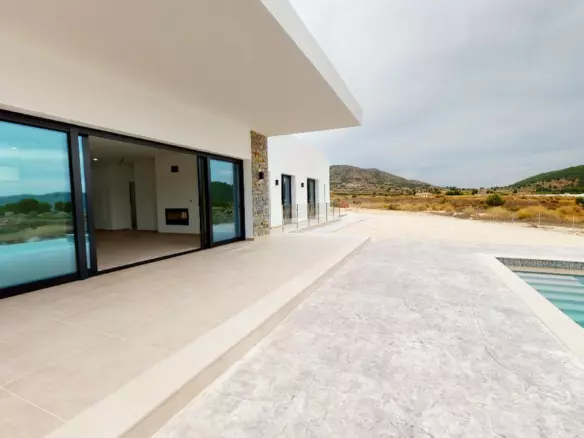 3-bedroom Villa In La Romana, Spain (248 M²)