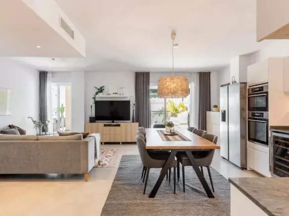 3-bedroom Apartment In Marbella, Spain (136 M²)