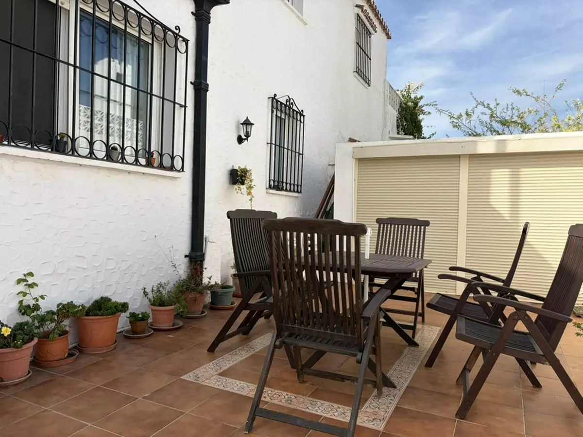 2-bedroom Town House In Estepona, Spain (100 M²)