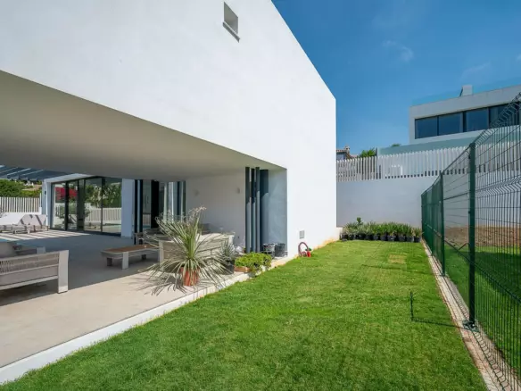 4-bedroom Villa In Mijas, Spain (337 M²)