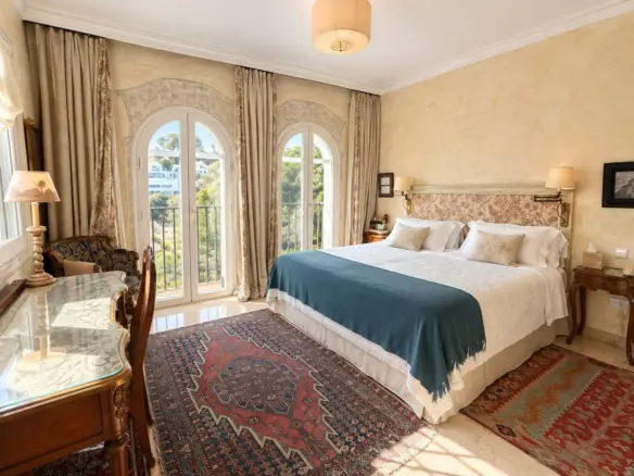 5-bedroom Town House In Benahavis, Spain (208 M²)