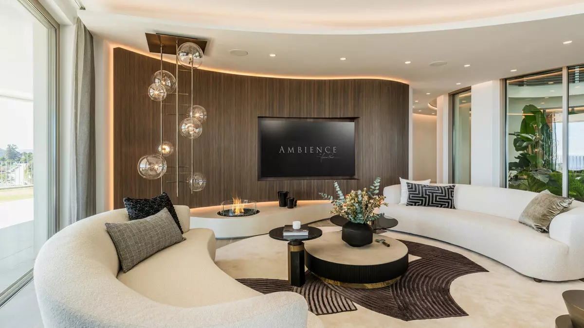 3-bedroom Apartment In Marbella, Spain (261 M²)