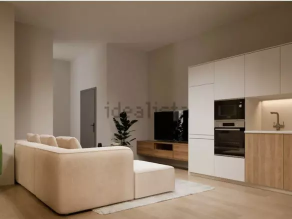 6-bedroom Town House In Málaga, Spain (200 M²)