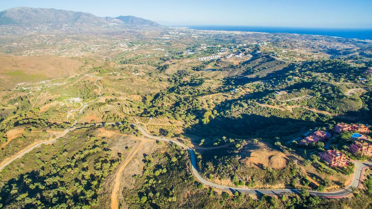 3-bedroom Country House In Marbella, Spain (1.000 M²)