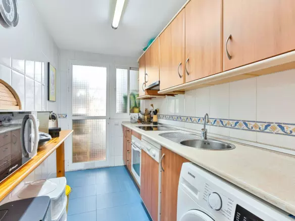 3-bedroom Apartment In Estepona, Spain (126 M²)
