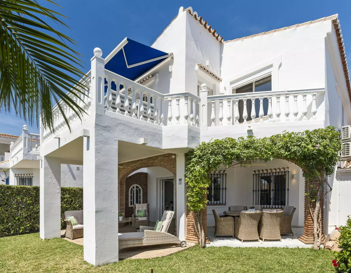3-bedroom Villa In Mijas, Spain (181 M²)