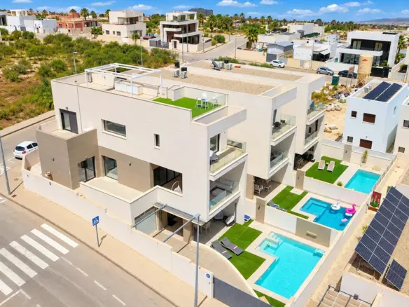 4-bedroom Villa In Benijofar, Spain (319 M²)