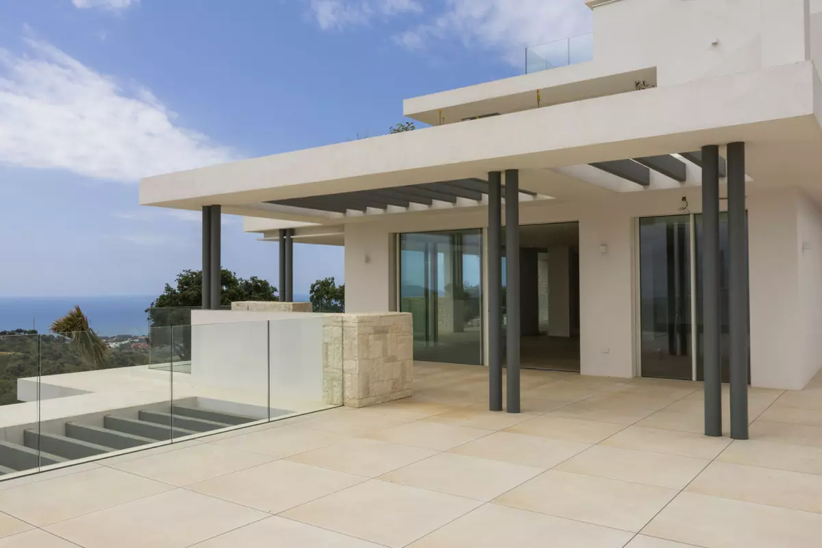 3-bedroom Apartment In Ojen, Spain (134 M²)