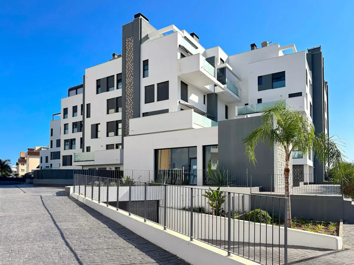 3-bedroom Apartment In Torremolinos, Spain (212 M²)