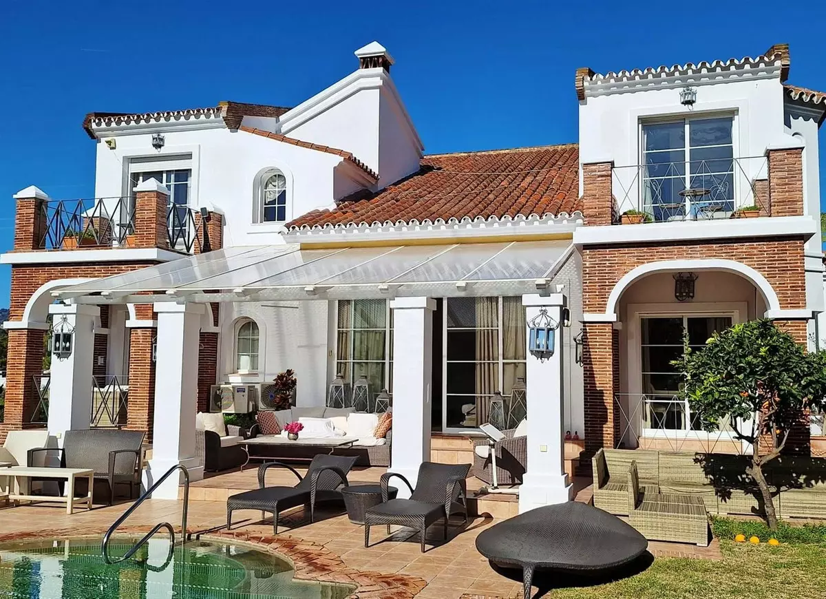 4-bedroom Villa In Marbella, Spain (404 M²)