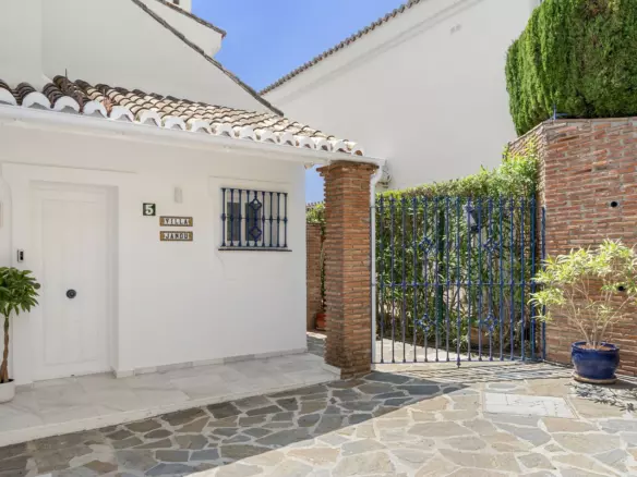 3-bedroom Villa In Mijas, Spain (181 M²)