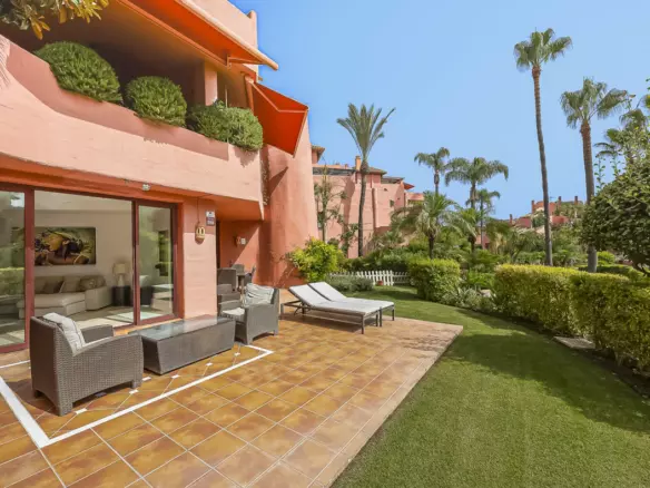 2-bedroom Apartment In Estepona, Spain (189 M²)