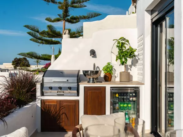 3-bedroom Apartment In Marbella, Spain (126 M²)