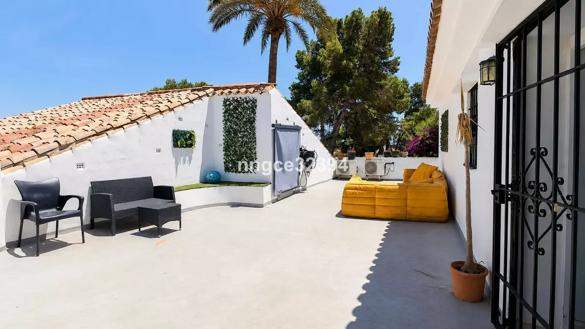 5-bedroom Apartment In Estepona, Spain (321 M²)