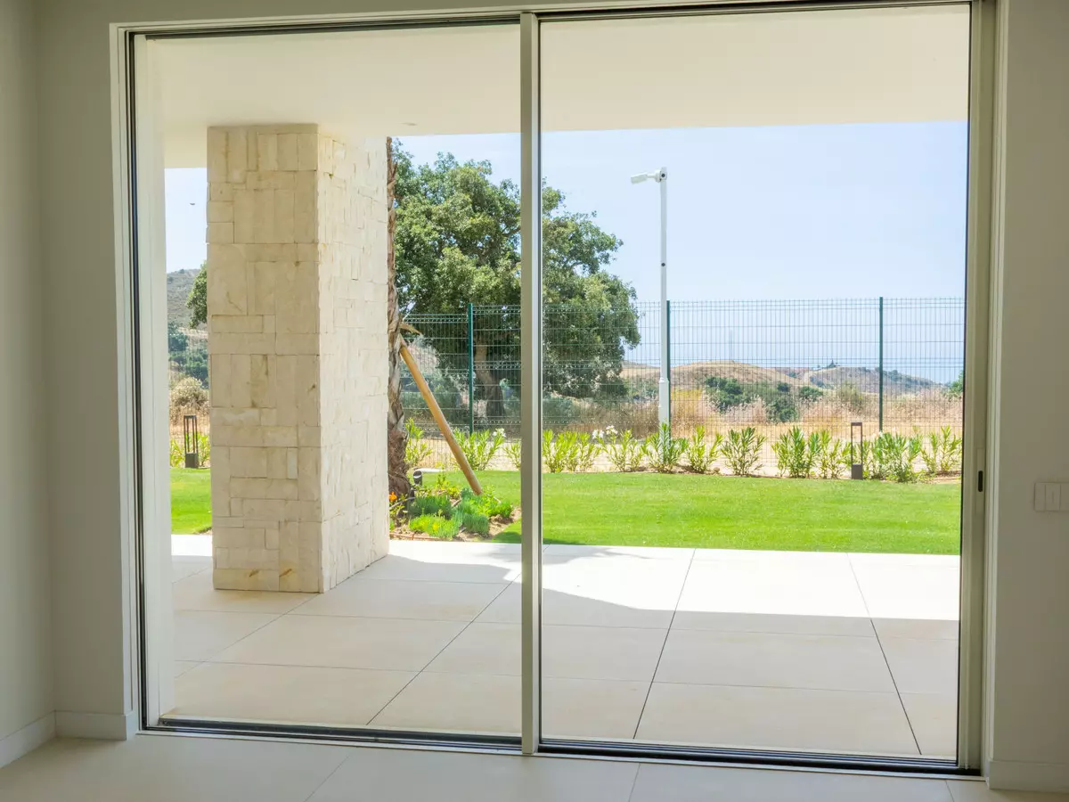 3-bedroom Apartment In Ojen, Spain (134 M²)