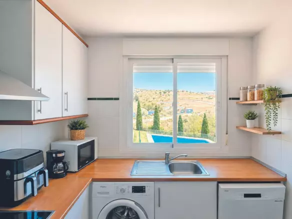 2-bedroom Town House In Mijas, Spain (126 M²)