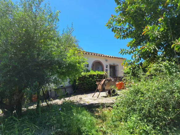 3-bedroom Country House In Estepona, Spain (120 M²)