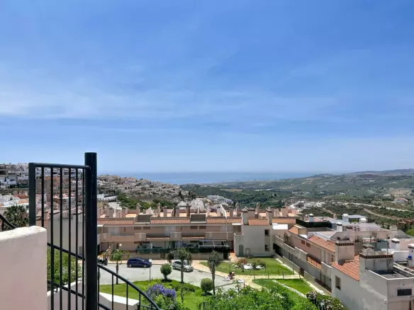 2-bedroom Apartment In Casares, Spain (62 M²)