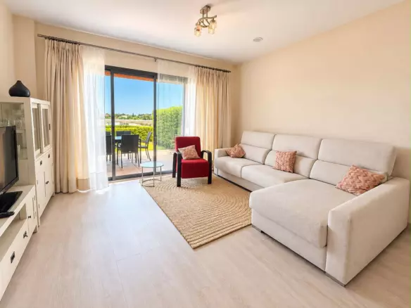 2-bedroom Apartment In Estepona, Spain (99 M²)