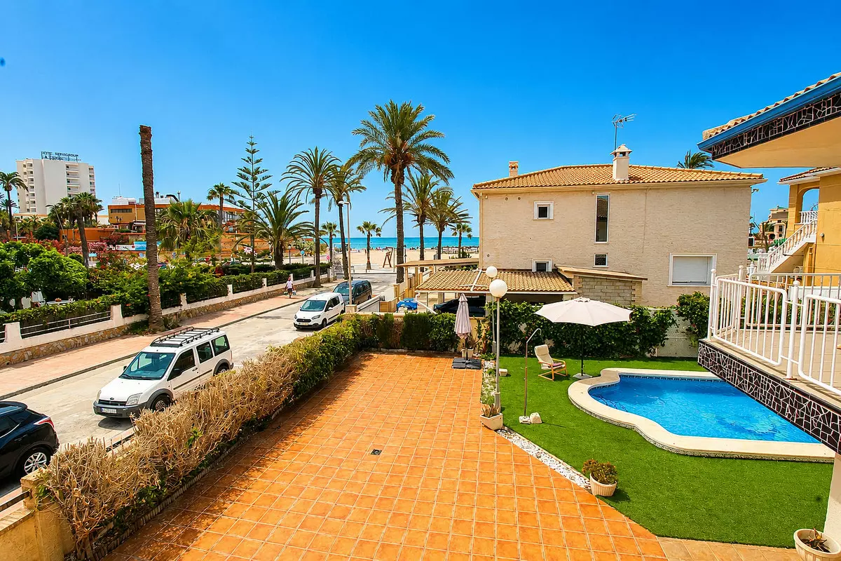 5-bedroom Villa In Orihuela, Spain (329 M²)