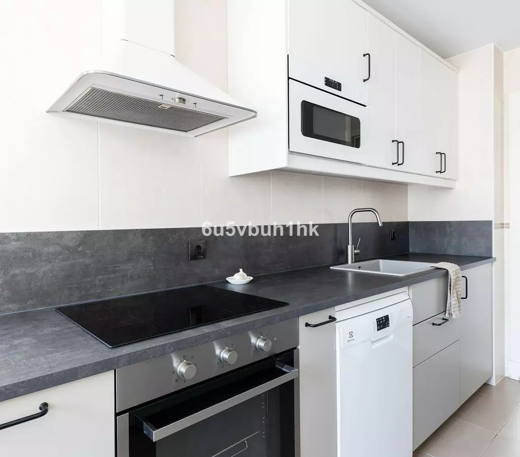 3-bedroom Apartment In Benalmádena, Spain (218 M²)