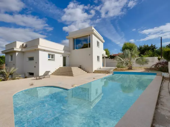 4-bedroom Villa In Rojales, Spain (312 M²)