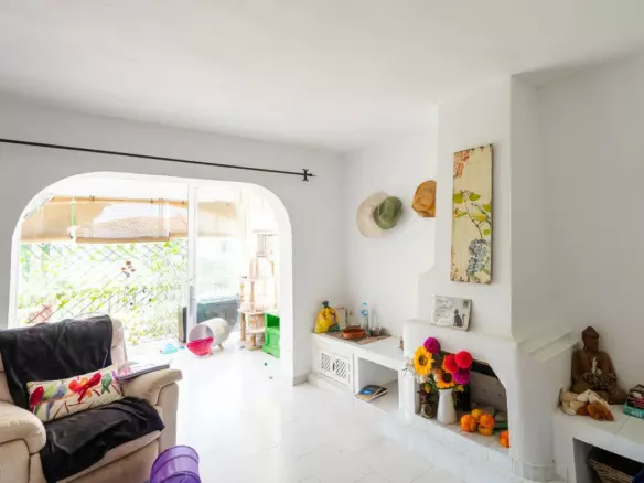 1-bedroom Apartment In Estepona, Spain (61 M²)