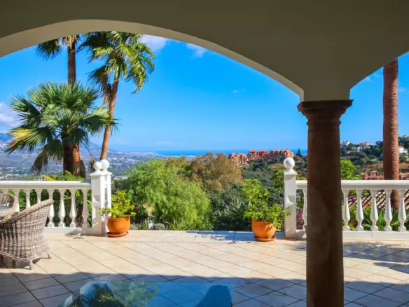 6-bedroom Villa In Marbella, Spain (477 M²)
