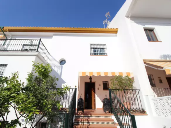 3-bedroom Town House In Marbella, Spain (260 M²)
