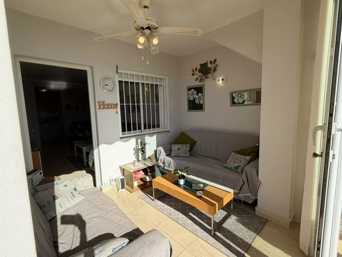 2-bedroom Apartment In Torrevieja, Spain (85 M²)