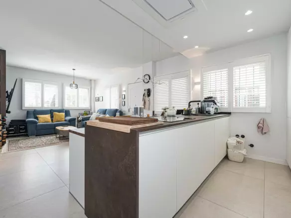 2-bedroom Apartment In Marbella, Spain (82 M²)
