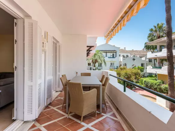 3-bedroom Apartment In Estepona, Spain (129 M²)