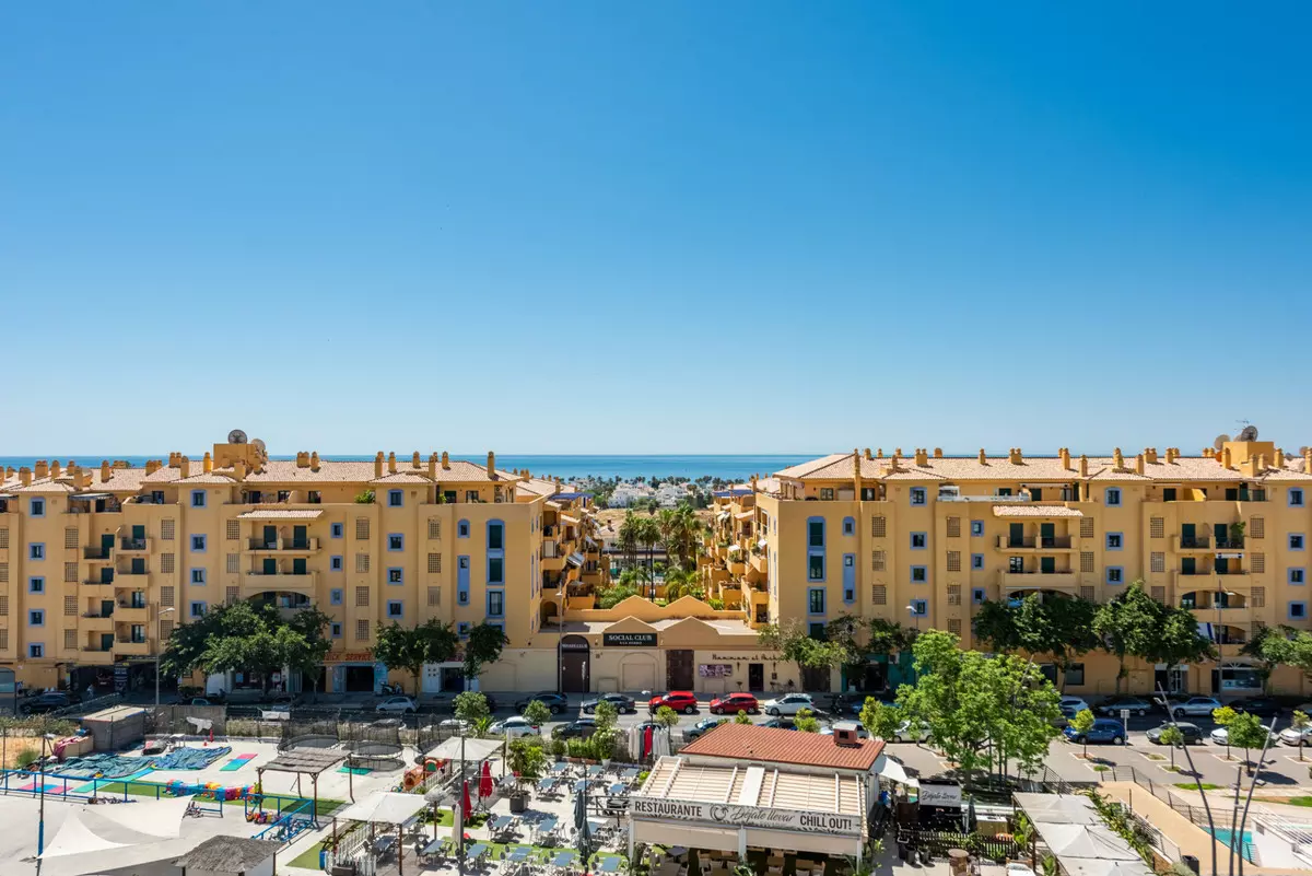 2-bedroom Apartment In Marbella, Spain (138 M²)