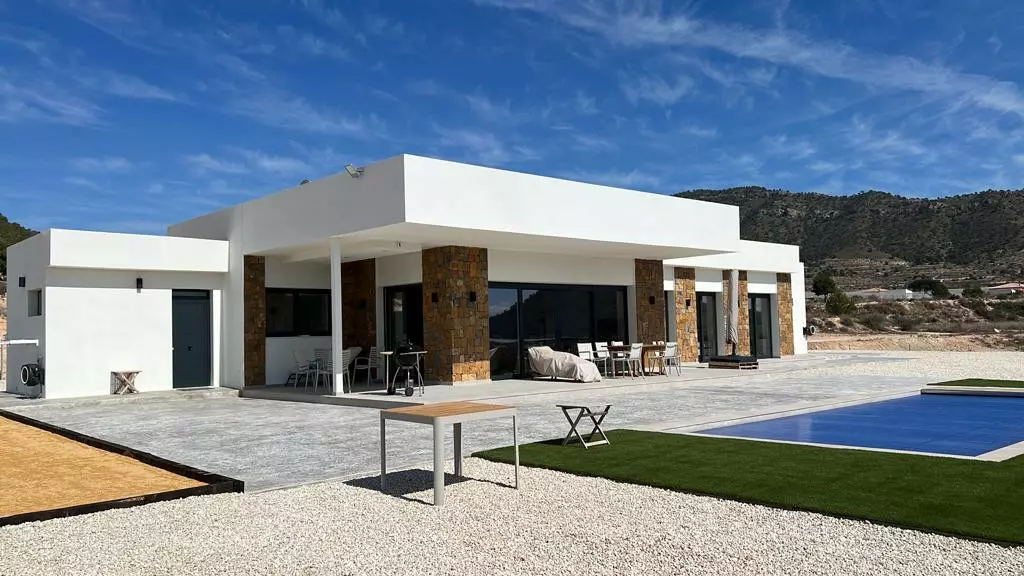 4-bedroom Villa In Aspe, Spain (227 M²)