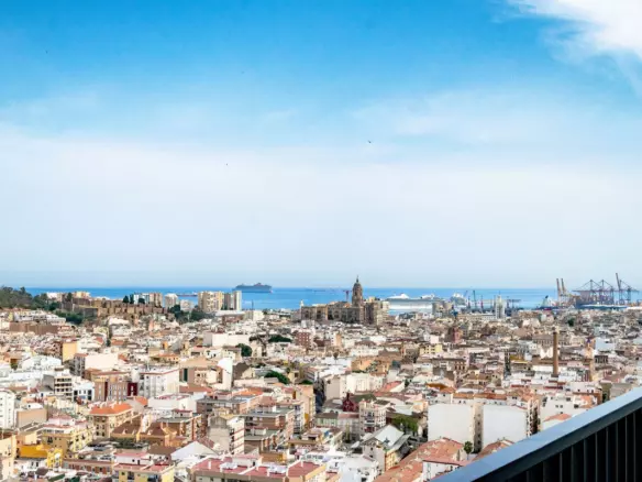 3-bedroom Apartment In Málaga, Spain (108 M²)