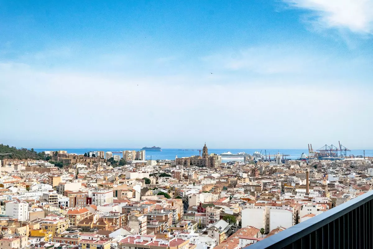 3-bedroom Apartment In Málaga, Spain (108 M²)