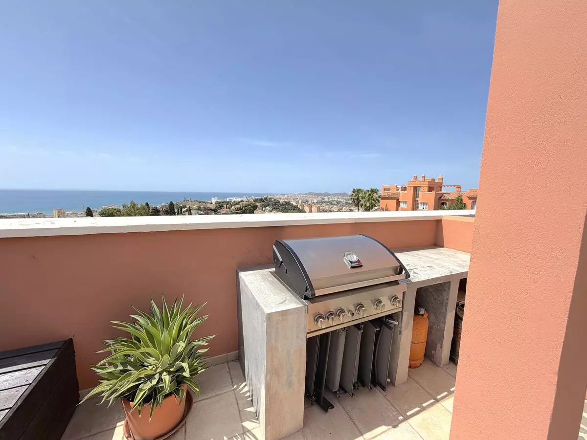 3-bedroom Apartment In Fuengirola, Spain (115 M²)