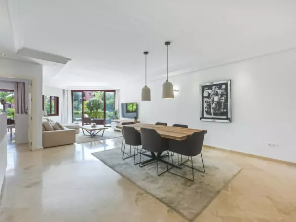 2-bedroom Apartment In Estepona, Spain (189 M²)