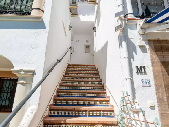 1-bedroom Apartment In Estepona, Spain (61 M²)