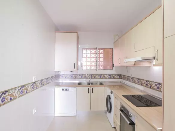 2-bedroom Apartment In Marbella, Spain (111 M²)