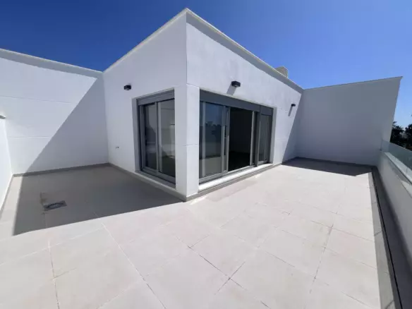 3-bedroom Apartment In Estepona, Spain (126 M²)