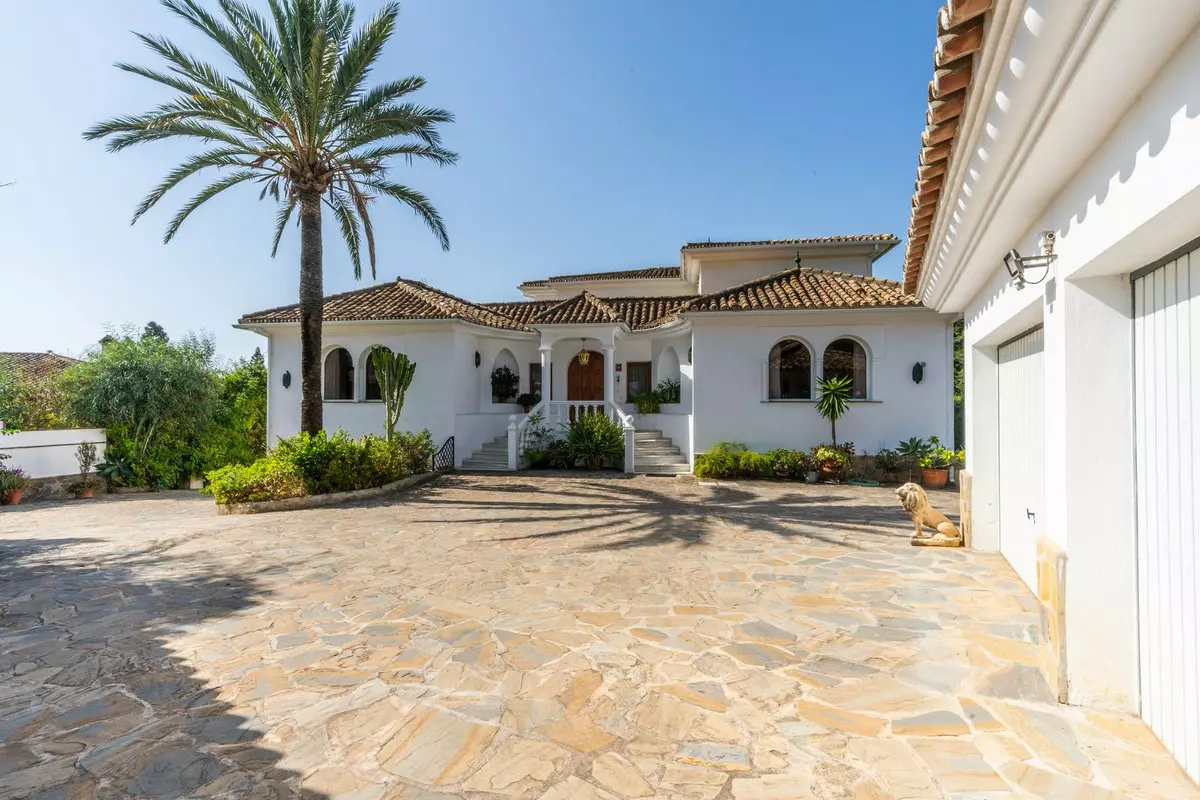 5-bedroom Villa In Mijas, Spain (627 M²)