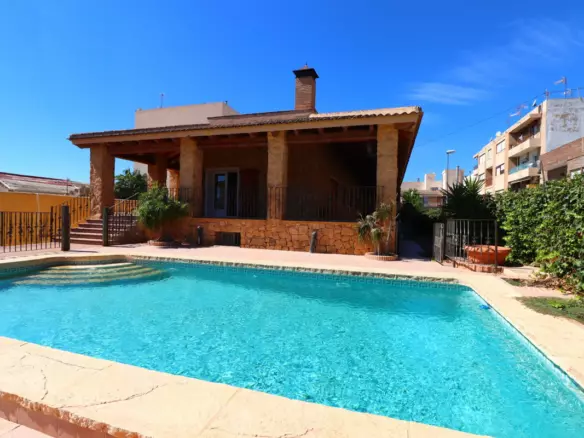 5-bedroom Villa In Formentera Del Segura, Spain (621 M²)