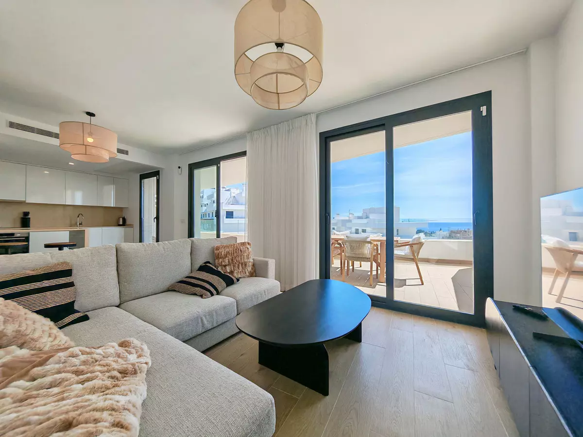 4-bedroom Apartment In Estepona, Spain (164 M²)